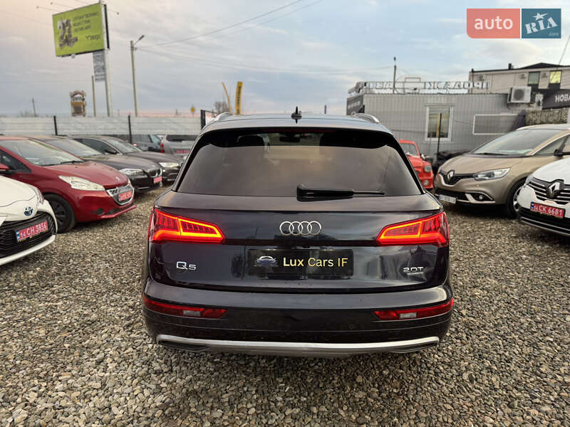 Внедорожник / Кроссовер Audi Q5 2017 в Ивано-Франковске