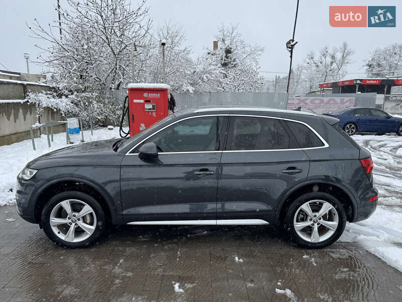 Внедорожник / Кроссовер Audi Q5 2017 в Стрые