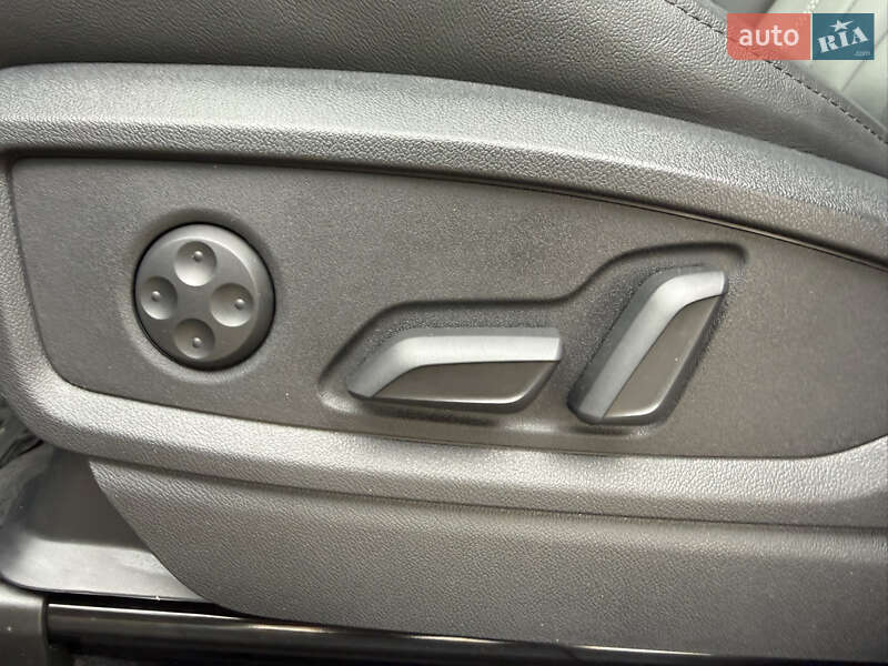 Позашляховик / Кросовер Audi Q5 2024 в Стрию