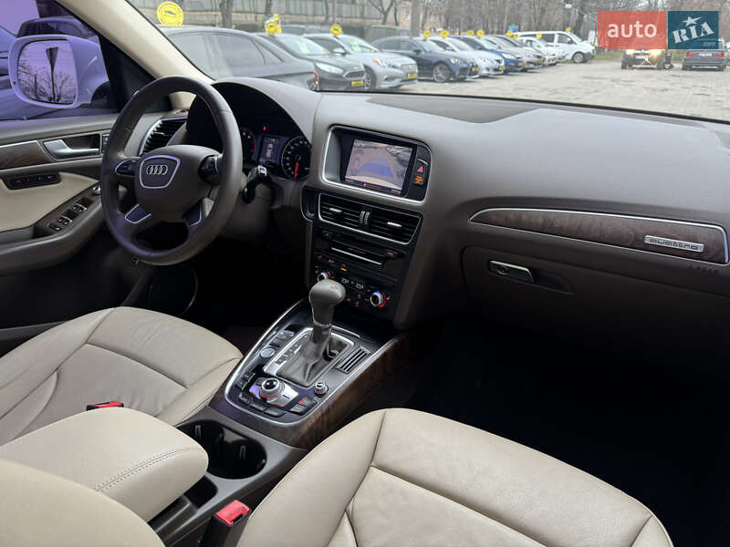 Внедорожник / Кроссовер Audi Q5 2014 в Днепре