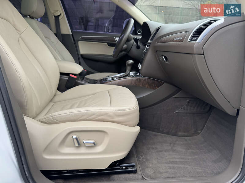 Внедорожник / Кроссовер Audi Q5 2014 в Днепре