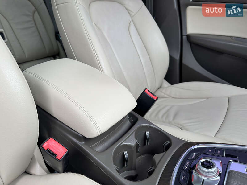 Внедорожник / Кроссовер Audi Q5 2014 в Днепре