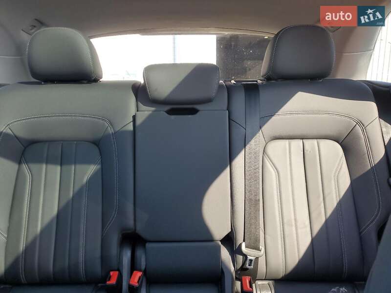 Позашляховик / Кросовер Audi Q5 2023 в Львові