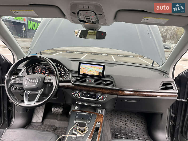 Внедорожник / Кроссовер Audi Q5 2017 в Киеве