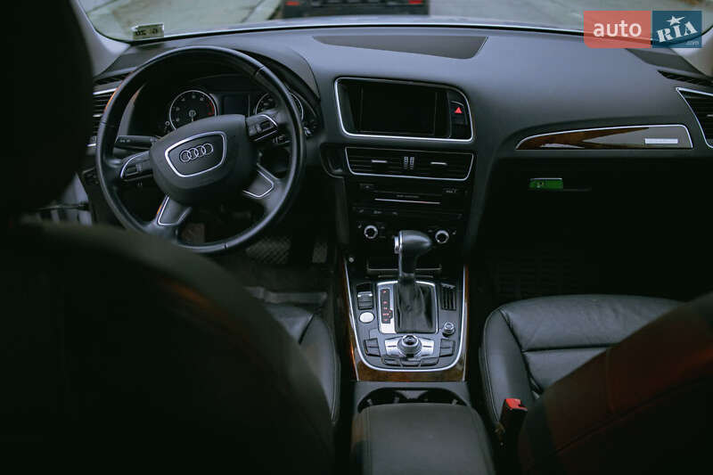 Внедорожник / Кроссовер Audi Q5 2015 в Одессе