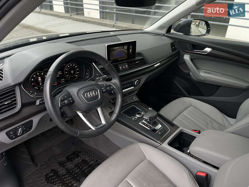 Внедорожник / Кроссовер Audi Q5 2019 в Ровно