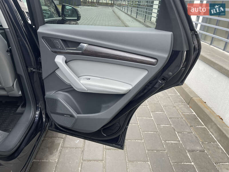 Внедорожник / Кроссовер Audi Q5 2019 в Ровно