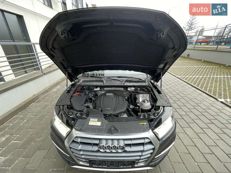 Внедорожник / Кроссовер Audi Q5 2019 в Ровно