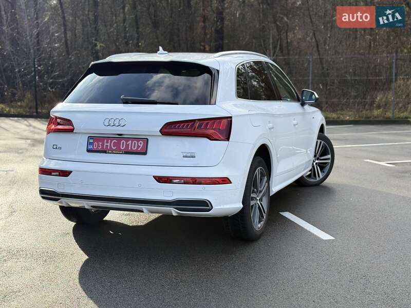 Внедорожник / Кроссовер Audi Q5 2018 в Киеве