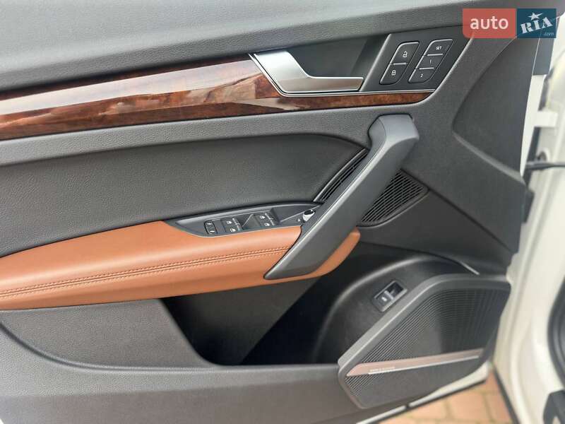 Позашляховик / Кросовер Audi Q5 2020 в Одесі