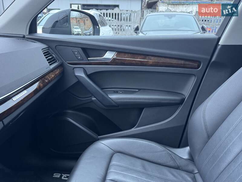 Внедорожник / Кроссовер Audi Q5 2019 в Тернополе