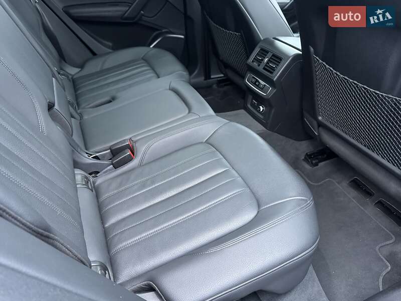 Внедорожник / Кроссовер Audi Q5 2019 в Тернополе