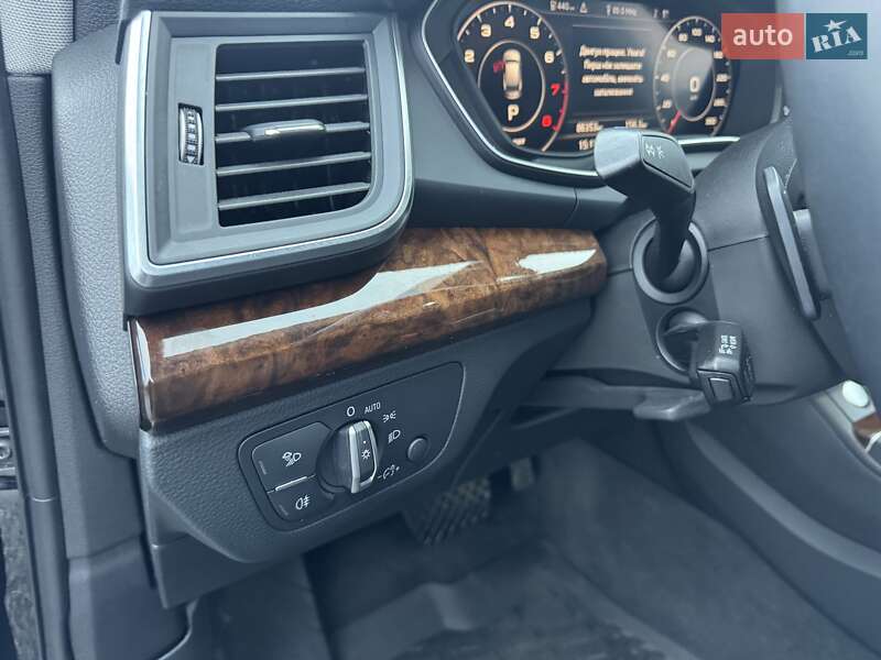 Внедорожник / Кроссовер Audi Q5 2019 в Тернополе