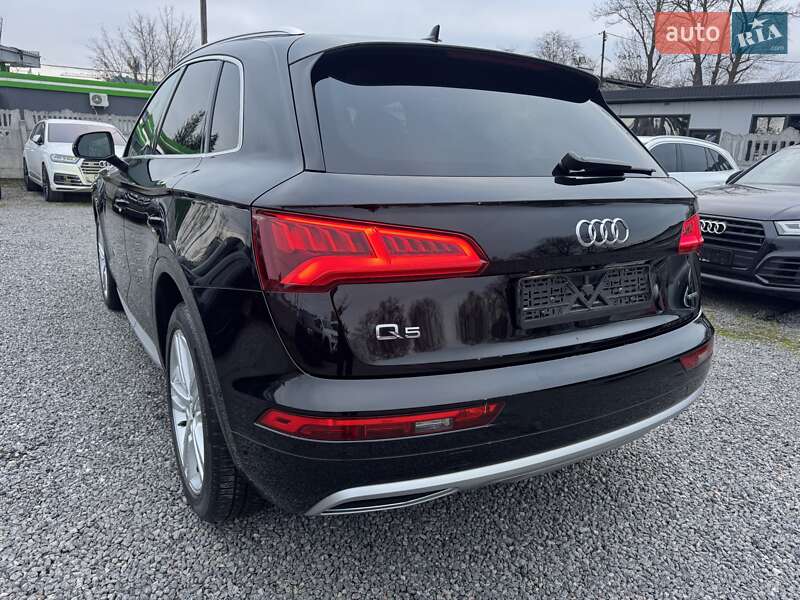 Внедорожник / Кроссовер Audi Q5 2019 в Тернополе