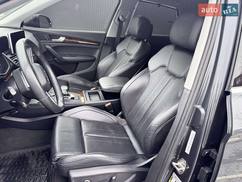 Внедорожник / Кроссовер Audi Q5 2017 в Самборе