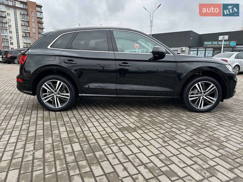 Внедорожник / Кроссовер Audi Q5 2019 в Житомире