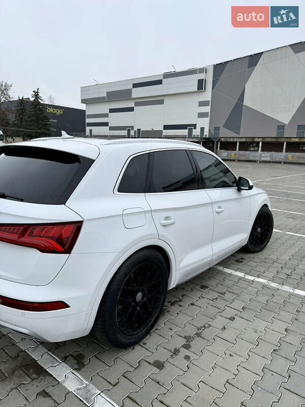 Внедорожник / Кроссовер Audi Q5 2018 в Ивано-Франковске