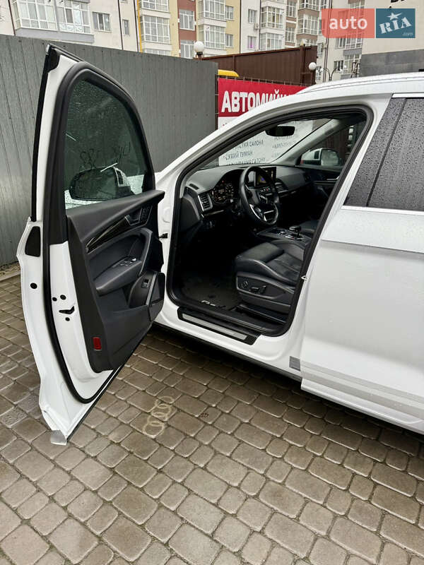 Внедорожник / Кроссовер Audi Q5 2018 в Ивано-Франковске