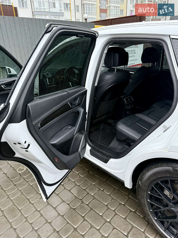 Внедорожник / Кроссовер Audi Q5 2018 в Ивано-Франковске