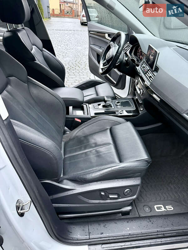 Внедорожник / Кроссовер Audi Q5 2018 в Ивано-Франковске