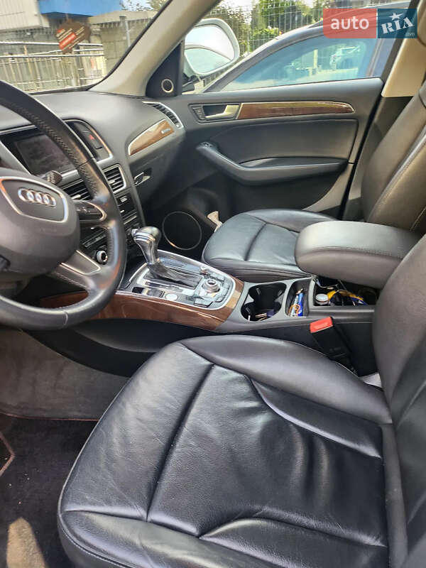 Позашляховик / Кросовер Audi Q5 2016 в Києві