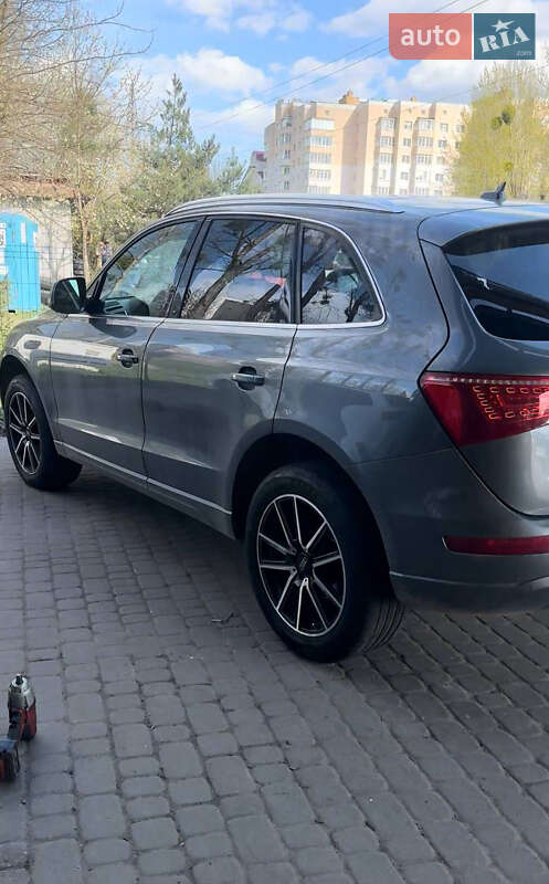 Внедорожник / Кроссовер Audi Q5 2011 в Львове