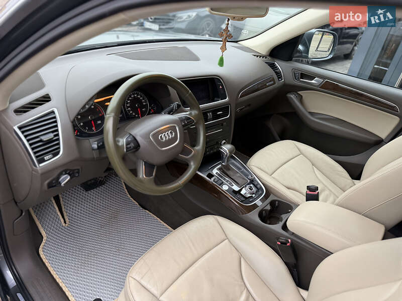 Позашляховик / Кросовер Audi Q5 2012 в Рівному