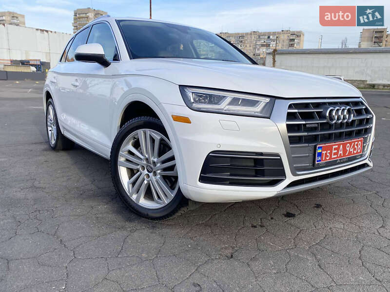 Внедорожник / Кроссовер Audi Q5 2017 в Одессе