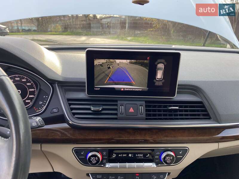 Внедорожник / Кроссовер Audi Q5 2017 в Одессе