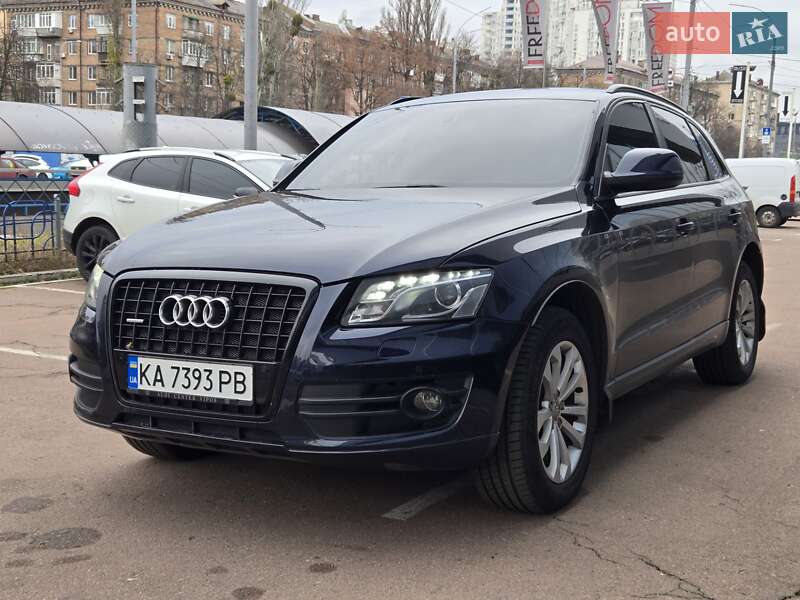 Внедорожник / Кроссовер Audi Q5 2009 в Киеве