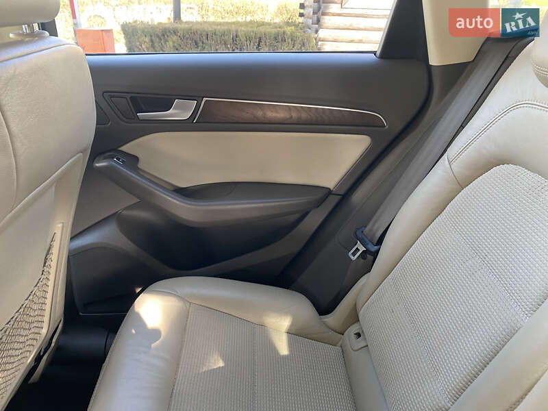 Позашляховик / Кросовер Audi Q5 2012 в Івано-Франківську