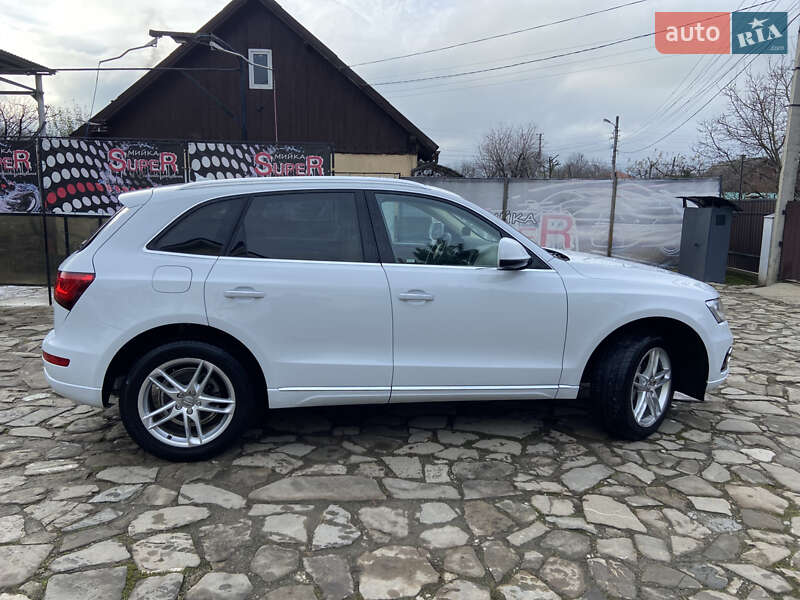 Позашляховик / Кросовер Audi Q5 2016 в Вижниці