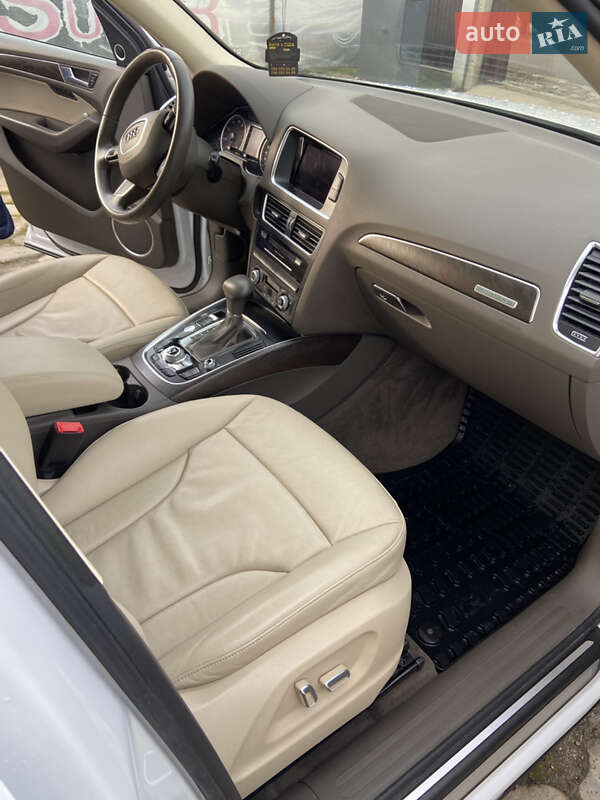 Позашляховик / Кросовер Audi Q5 2016 в Вижниці