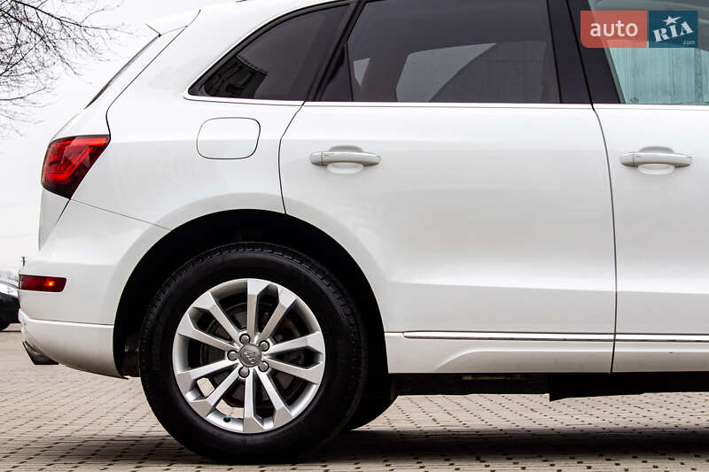 Позашляховик / Кросовер Audi Q5 2016 в Львові