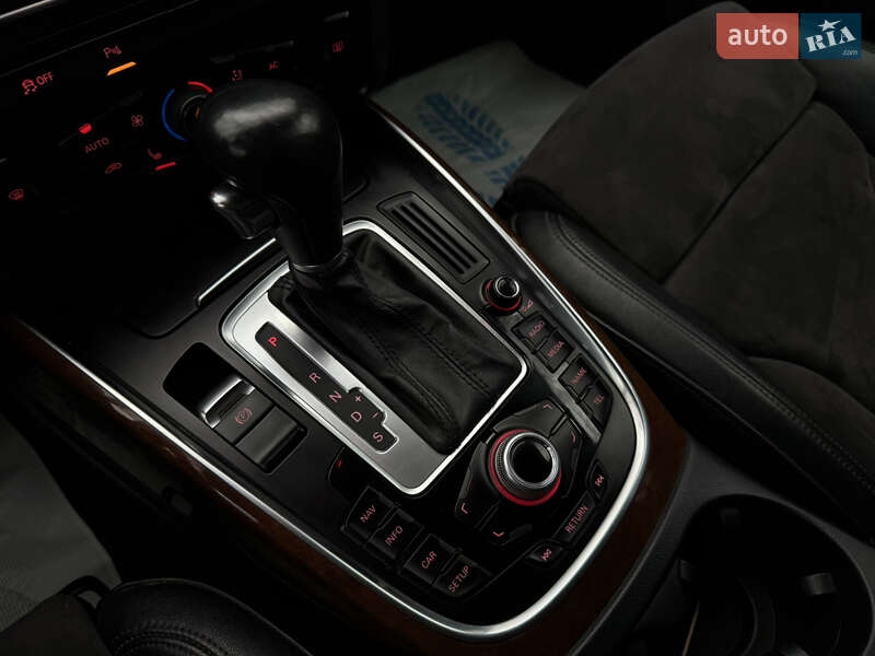 Внедорожник / Кроссовер Audi Q5 2012 в Тячеве