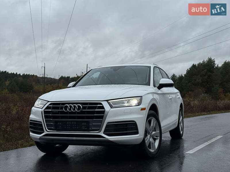 Позашляховик / Кросовер Audi Q5 2018 в Новояворівську