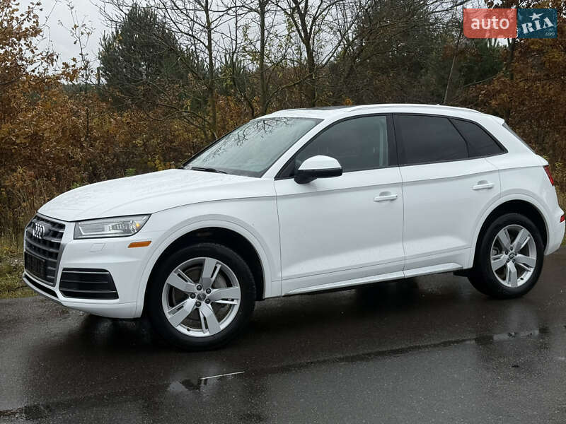 Позашляховик / Кросовер Audi Q5 2018 в Новояворівську