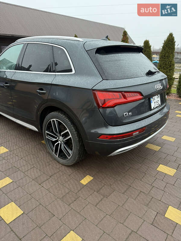 Позашляховик / Кросовер Audi Q5 2017 в Вараші фото 15 Позашляховик / Кросовер Audi Q5 2017 в Вараші