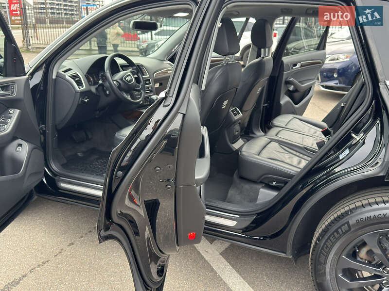 Позашляховик / Кросовер Audi Q5 2015 в Києві