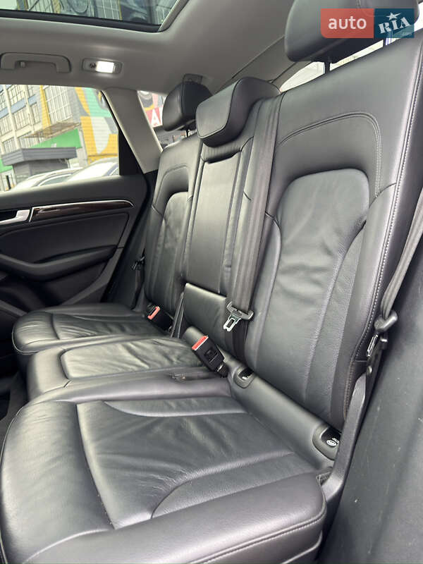 Позашляховик / Кросовер Audi Q5 2015 в Києві