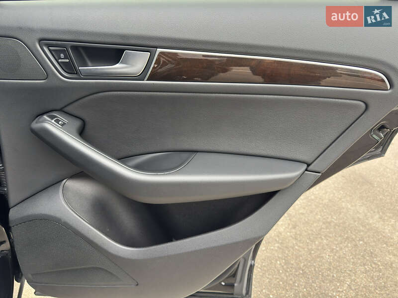 Позашляховик / Кросовер Audi Q5 2015 в Києві