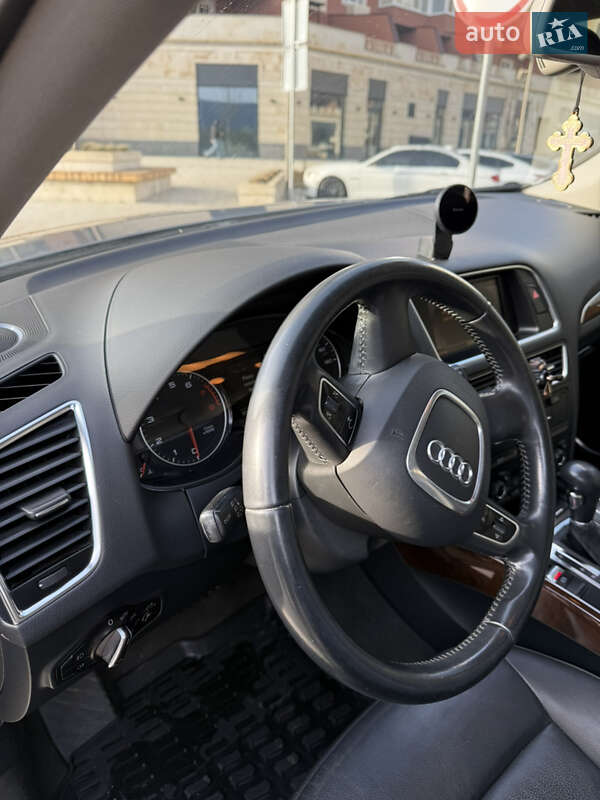 Позашляховик / Кросовер Audi Q5 2011 в Умані фото 6 Позашляховик / Кросовер Audi Q5 2011 в Умані