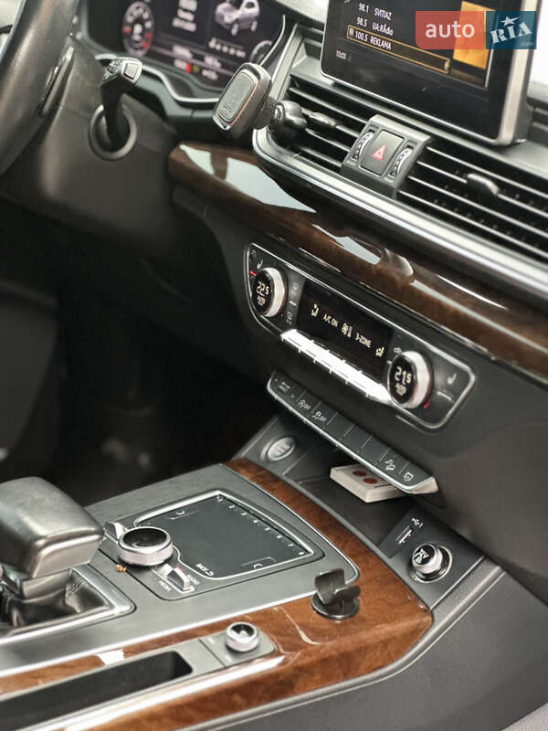 Внедорожник / Кроссовер Audi Q5 2018 в Шептицькому