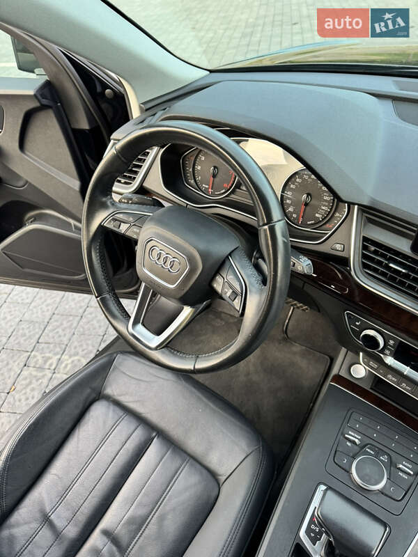 Позашляховик / Кросовер Audi Q5 2019 в Самборі