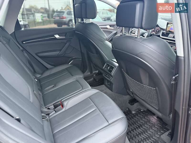 Внедорожник / Кроссовер Audi Q5 2018 в Луцке