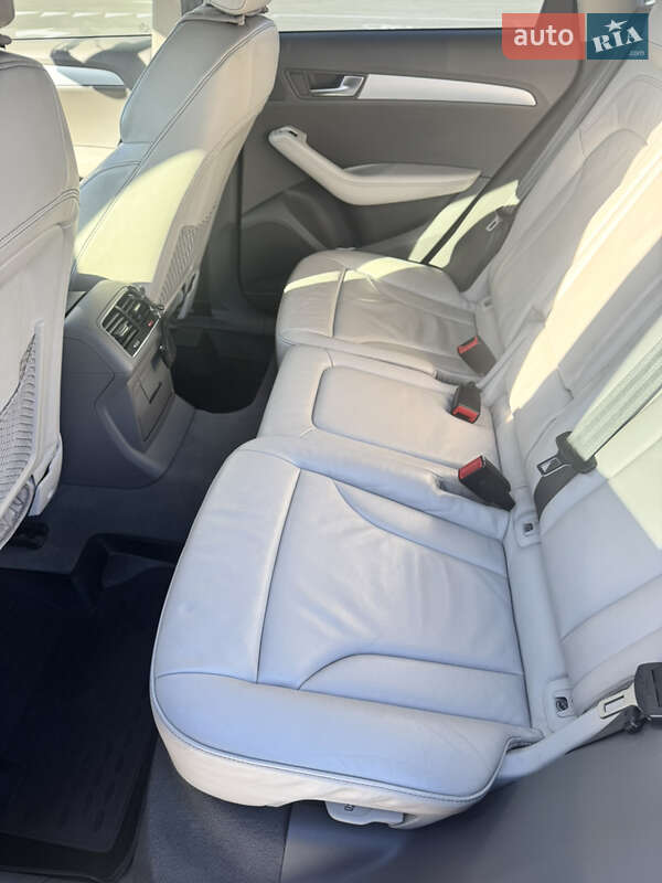 Внедорожник / Кроссовер Audi Q5 2009 в Умани