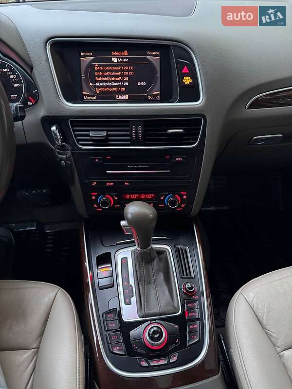 Позашляховик / Кросовер Audi Q5 2011 в Львові