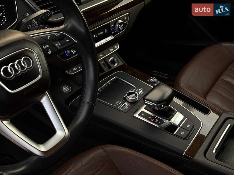 Позашляховик / Кросовер Audi Q5 2018 в Івано-Франківську