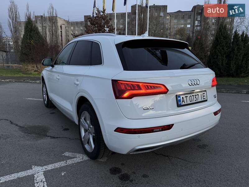 Позашляховик / Кросовер Audi Q5 2018 в Івано-Франківську