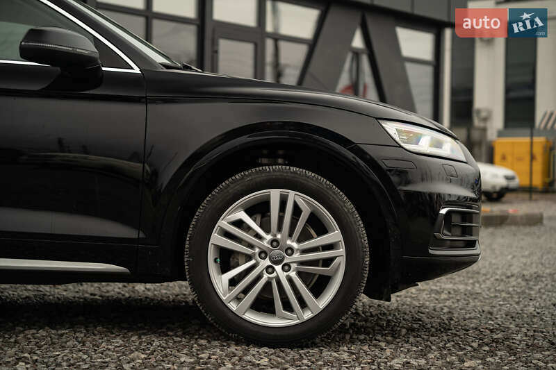 Внедорожник / Кроссовер Audi Q5 2018 в Черновцах